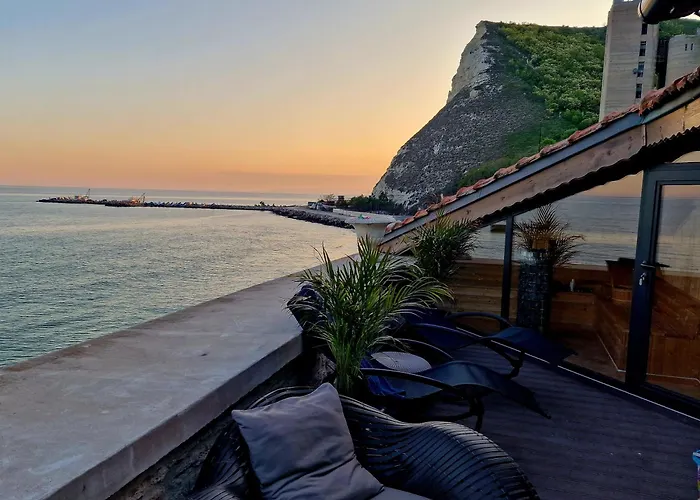 Bellavista Вилла Каварна